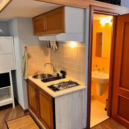 Apartment Moonlight Rom