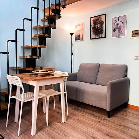 Moonlight Apartment *