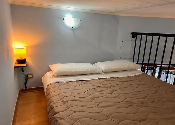 Moonlight Apartment Rom